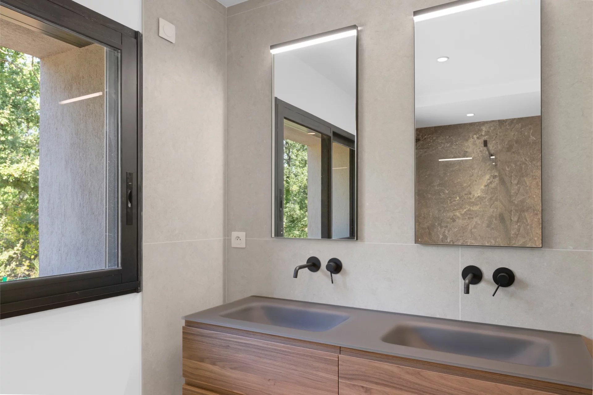 Stunning new built property in the domaine of Terre Blanche - Tourrettes Stunning new built property in the domaine of Terre Blanche - Tourrettes