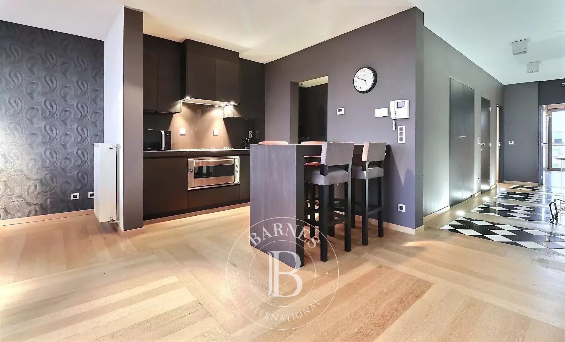 Avenue Louise - Appartement meublé 2ch + terrasse + garage (optionnel)