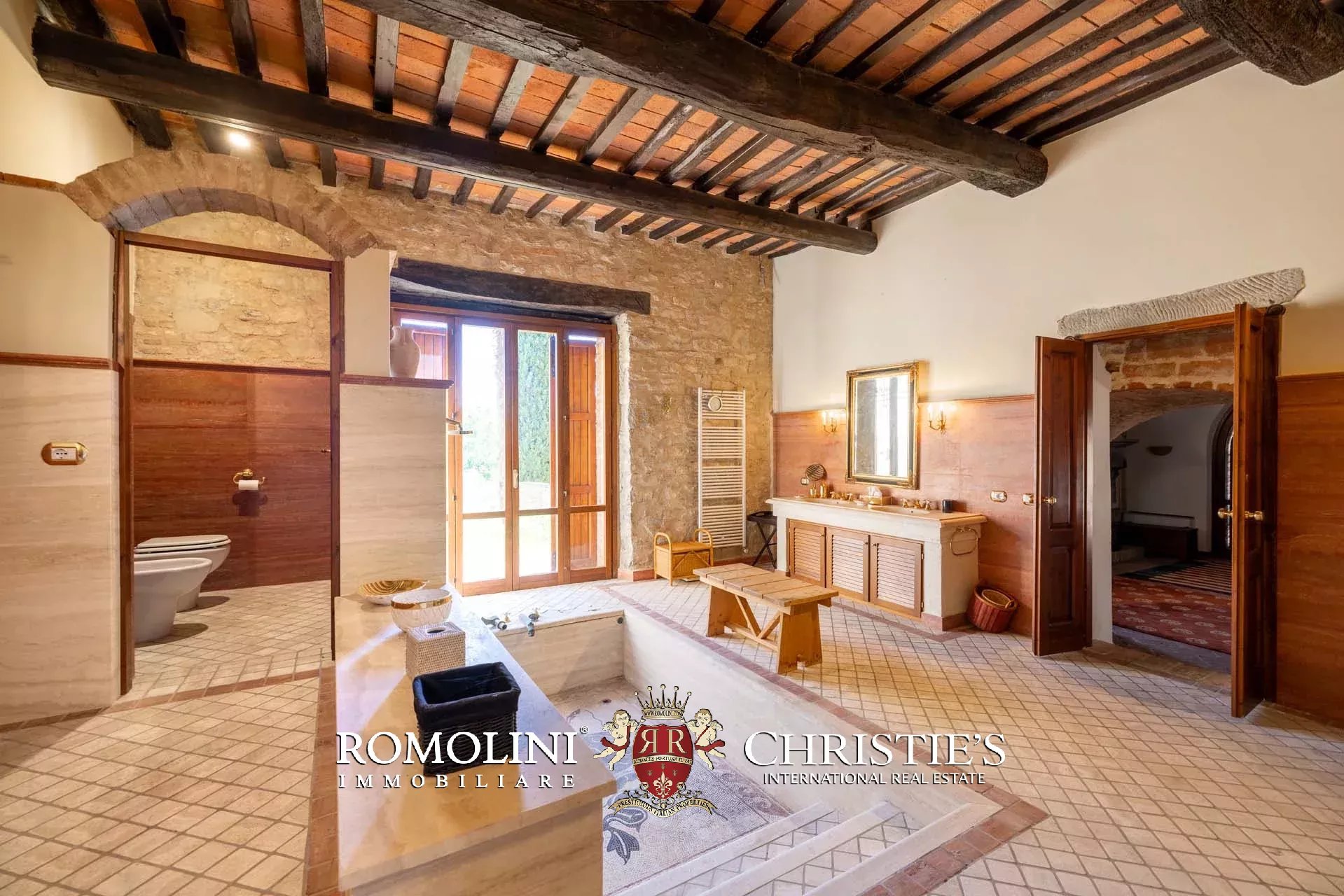10 Bedroom Villa/Townhouse's Image 48