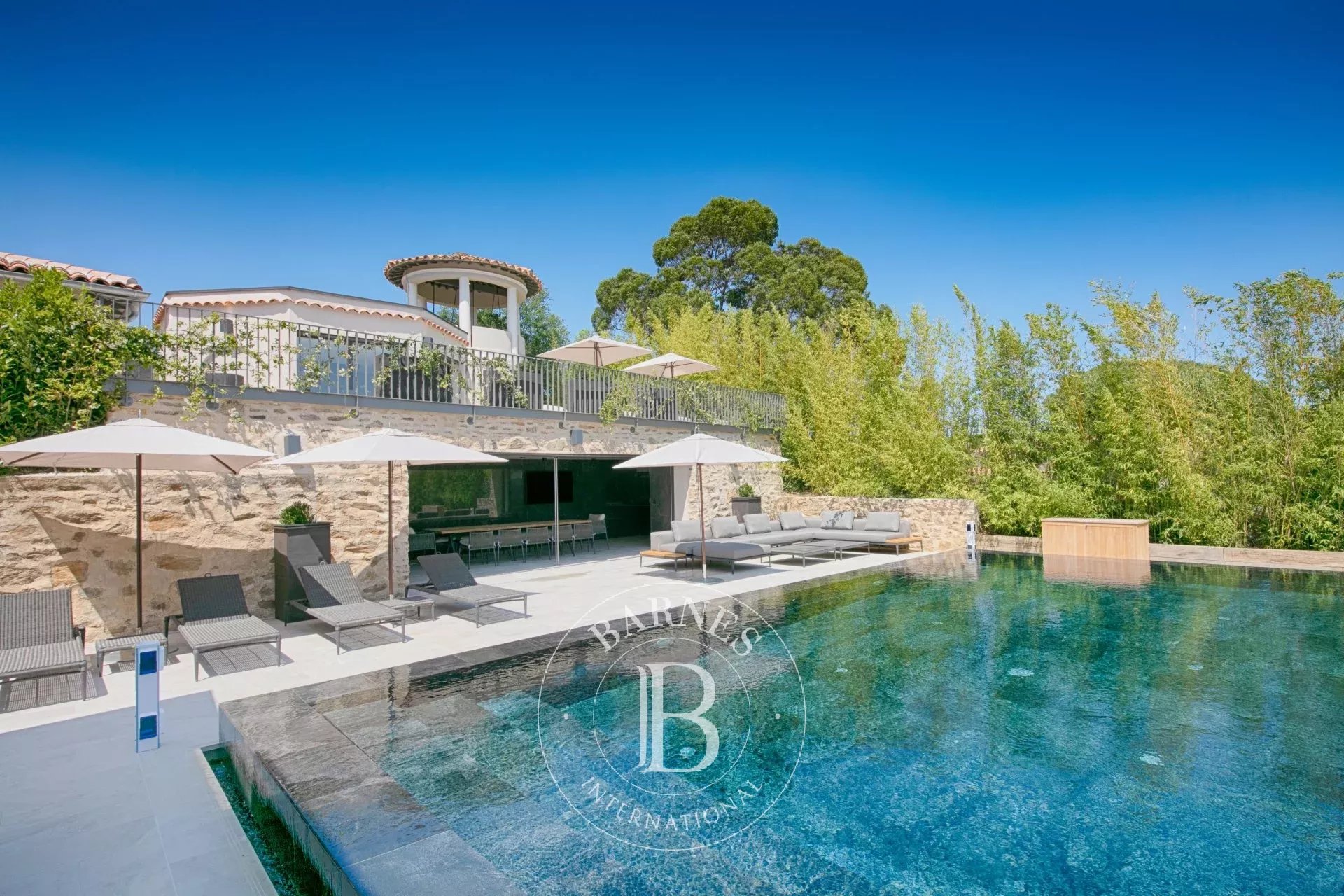 Villa La Croix-Valmer  -  ref 3068720 (picture 1)