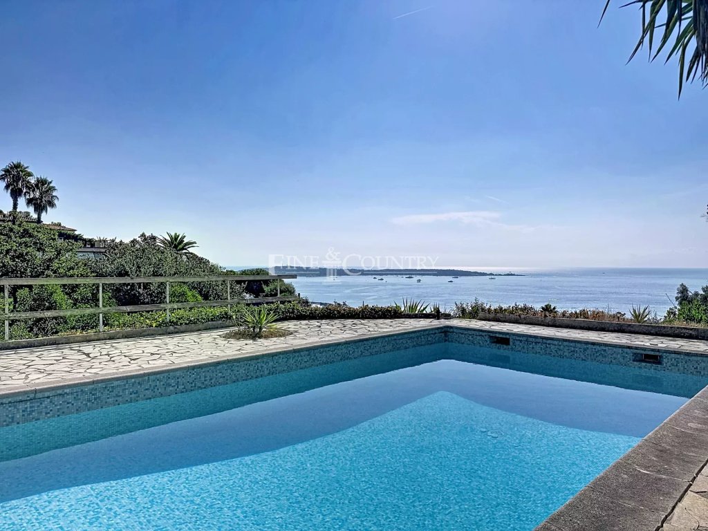 Villa for sale in Vallauris — Development projects for for 2 villas with panoramic sea views in Super Cannes