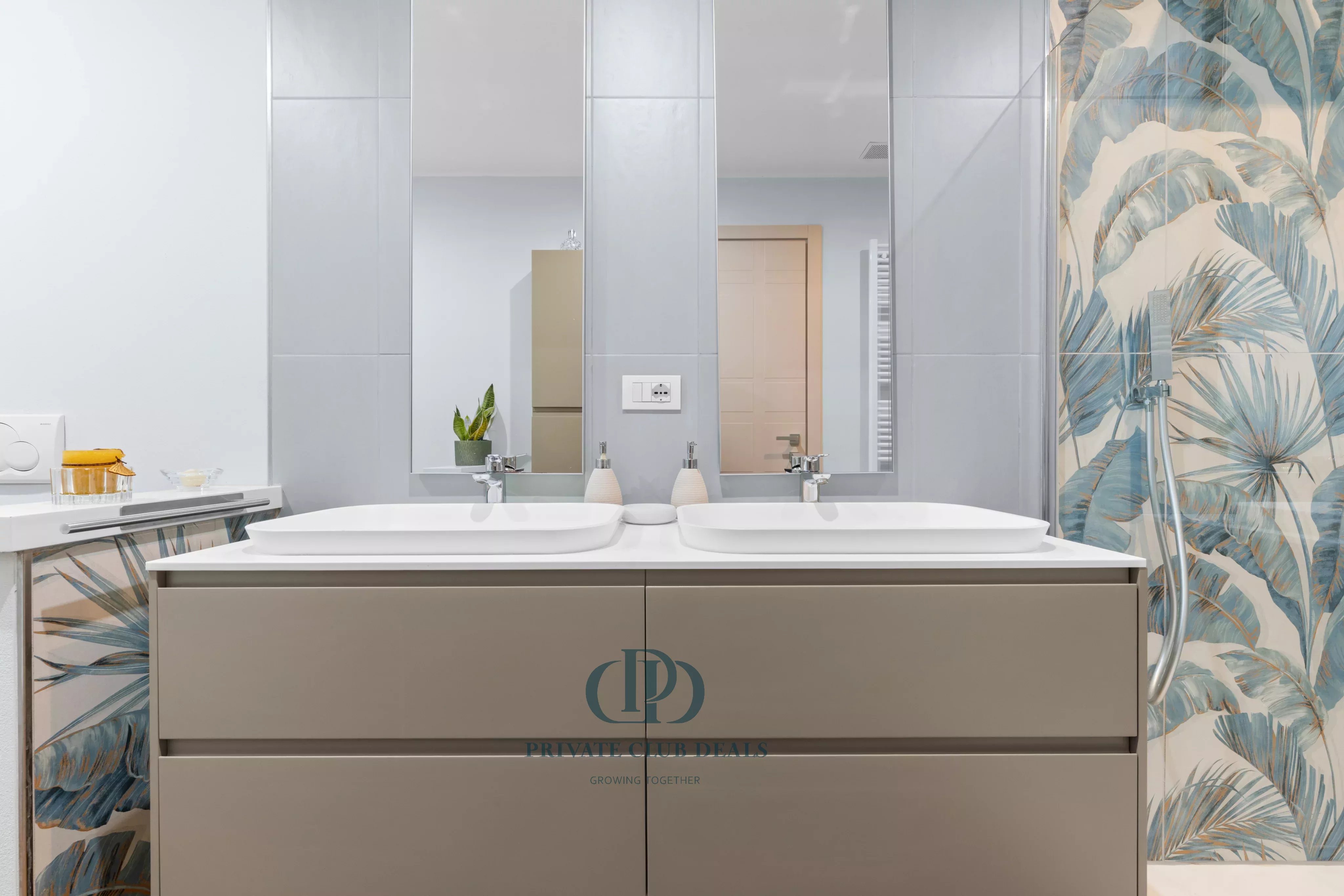 Villa Como - picture 24