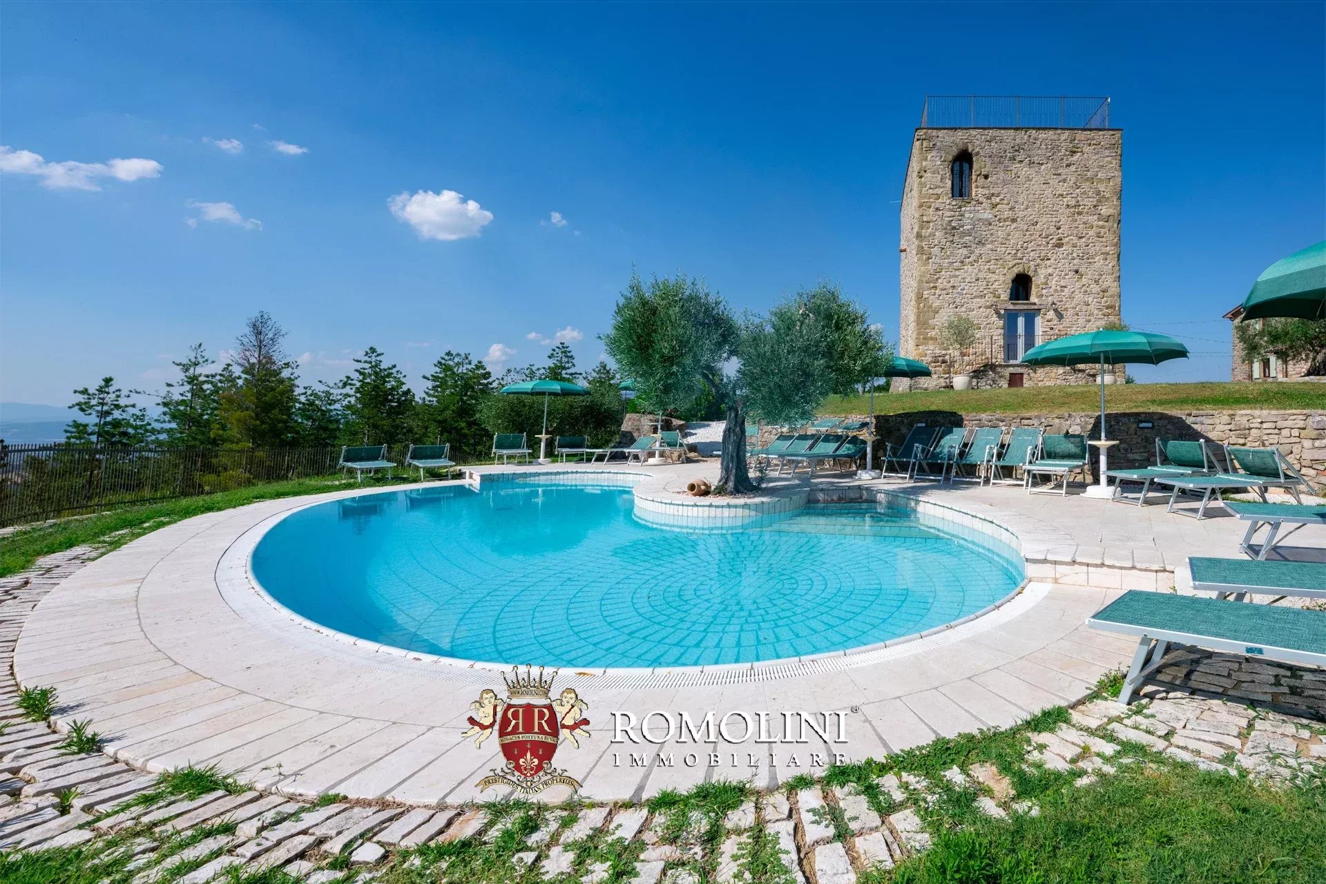 10 Bedroom Villa/Townhouse's Image 13