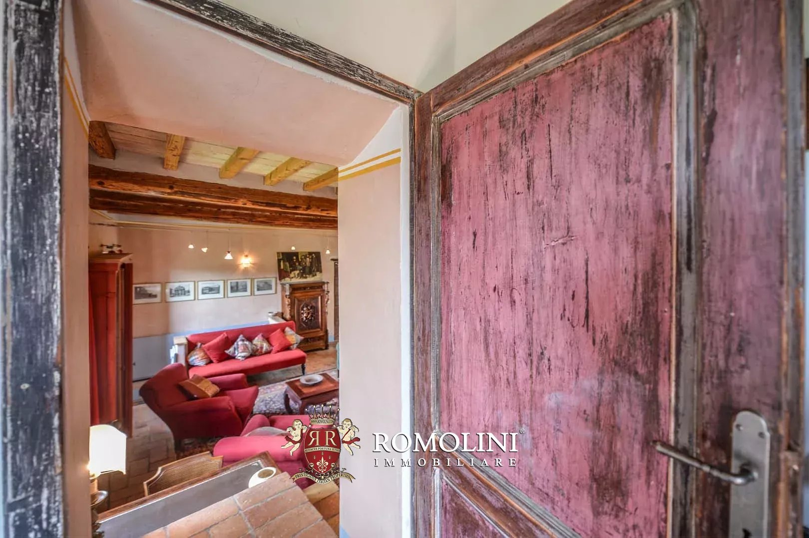 6 Bedroom Villa/Townhouse's Image 27