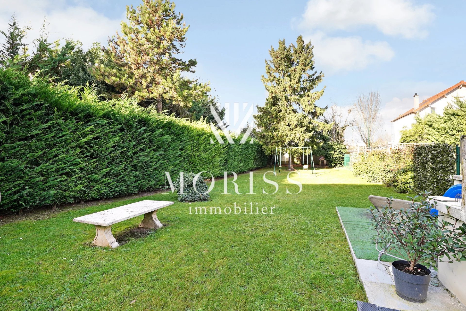 Le Perreux-sur-Marne Maison en R+1 de 214 m2 - Image Array