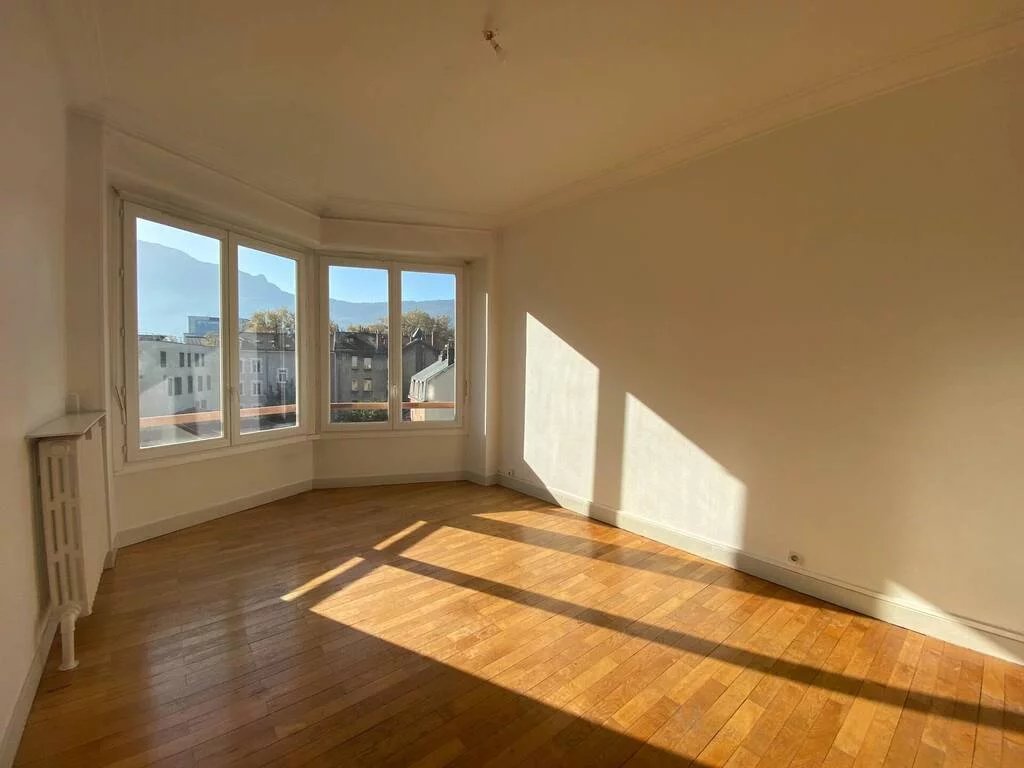 GRENOBLE, appartement T3 de 81m²