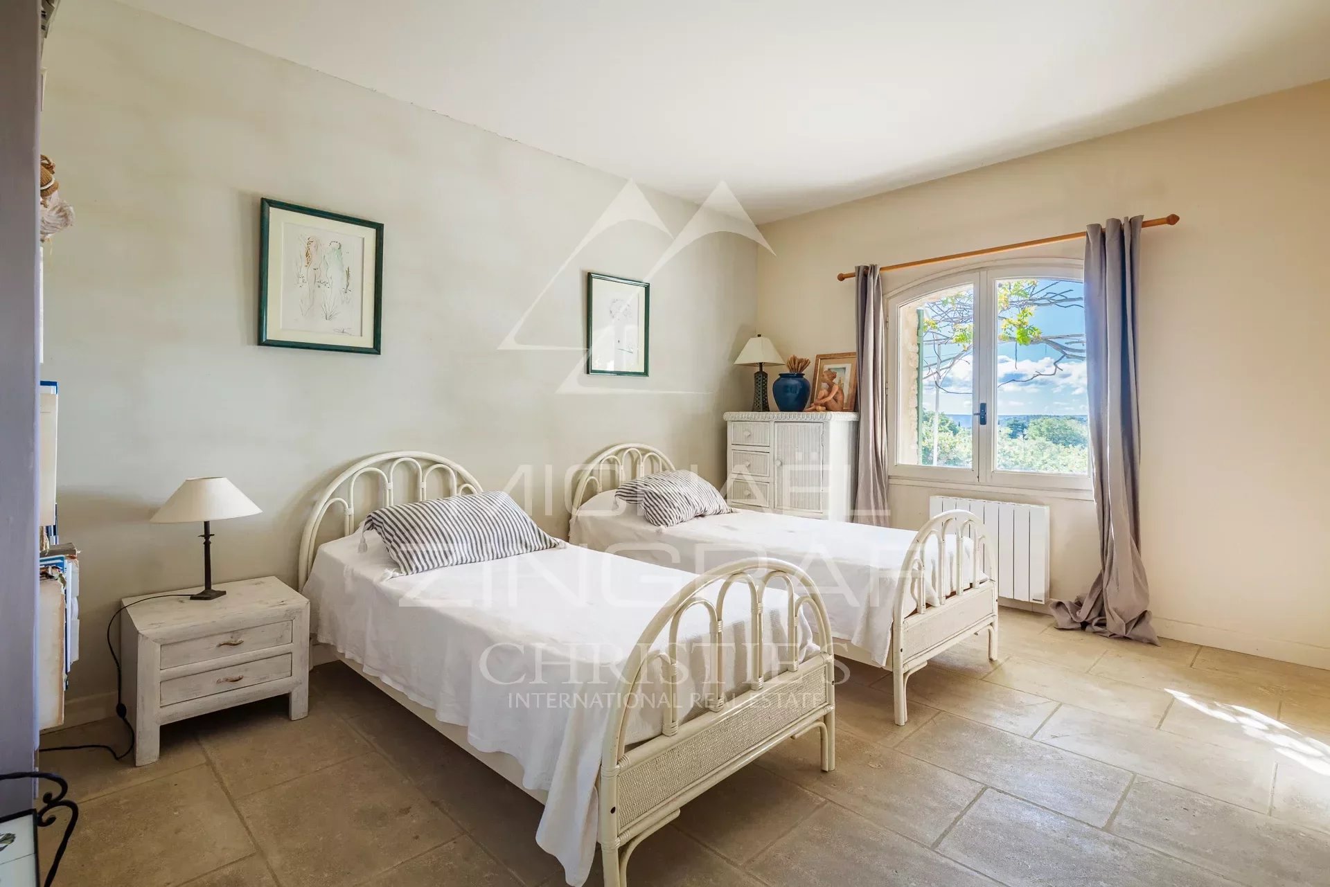 6 Bedroom Villa/Townhouse's Image 6