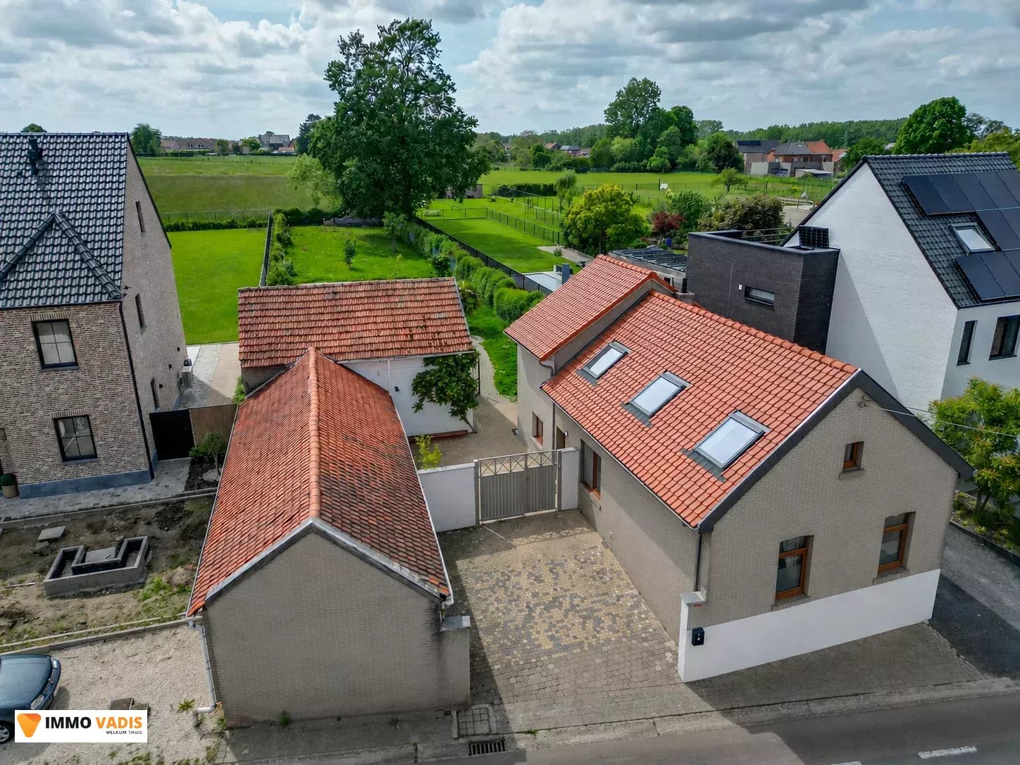 Charmante woning met bijgebouw