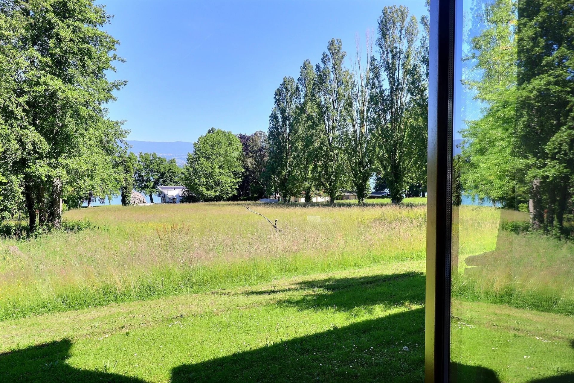 Nernier, Maison du bord du Lac