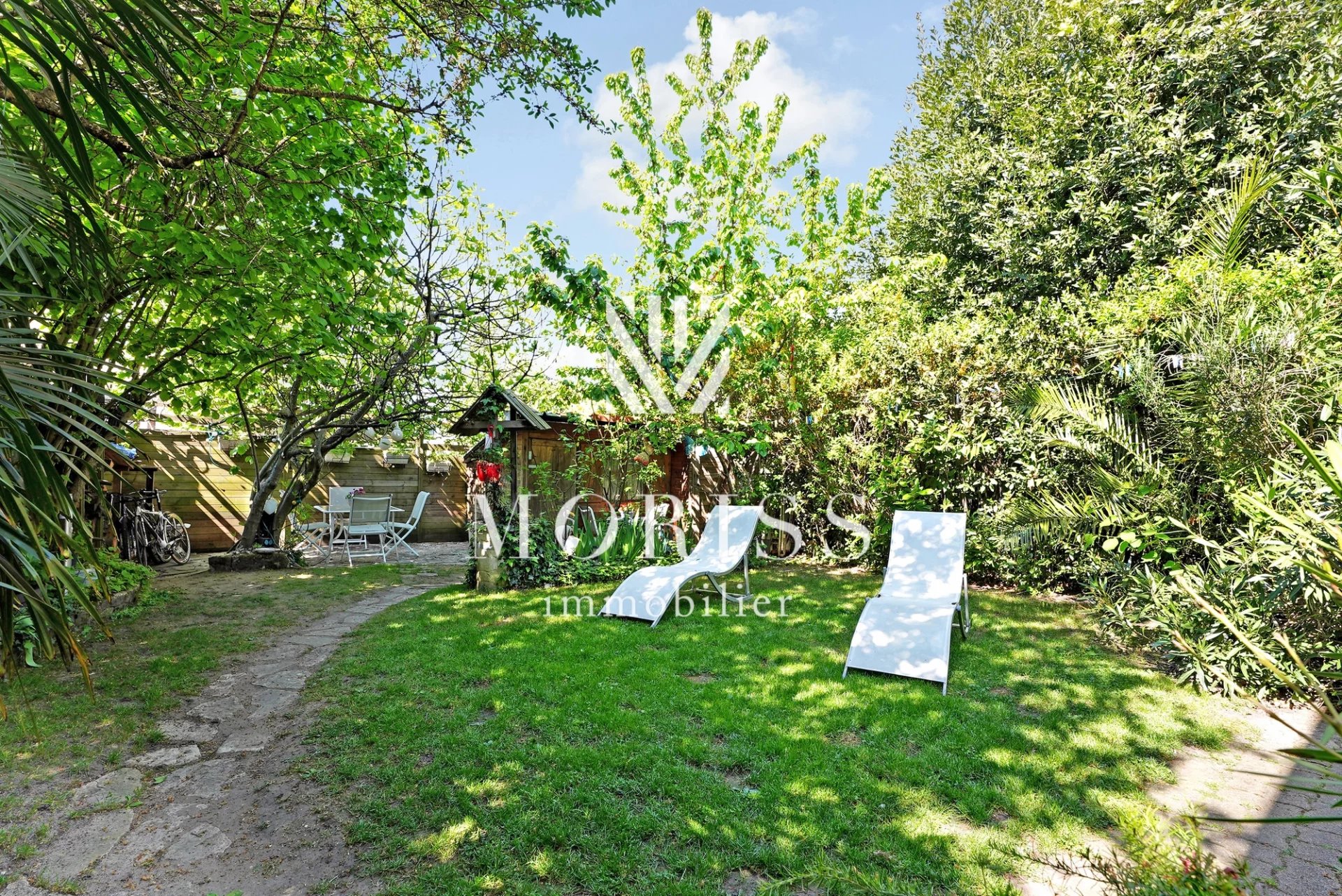 MAISON CRETEIL  EGLISE AVEC JARDIN - Image Array