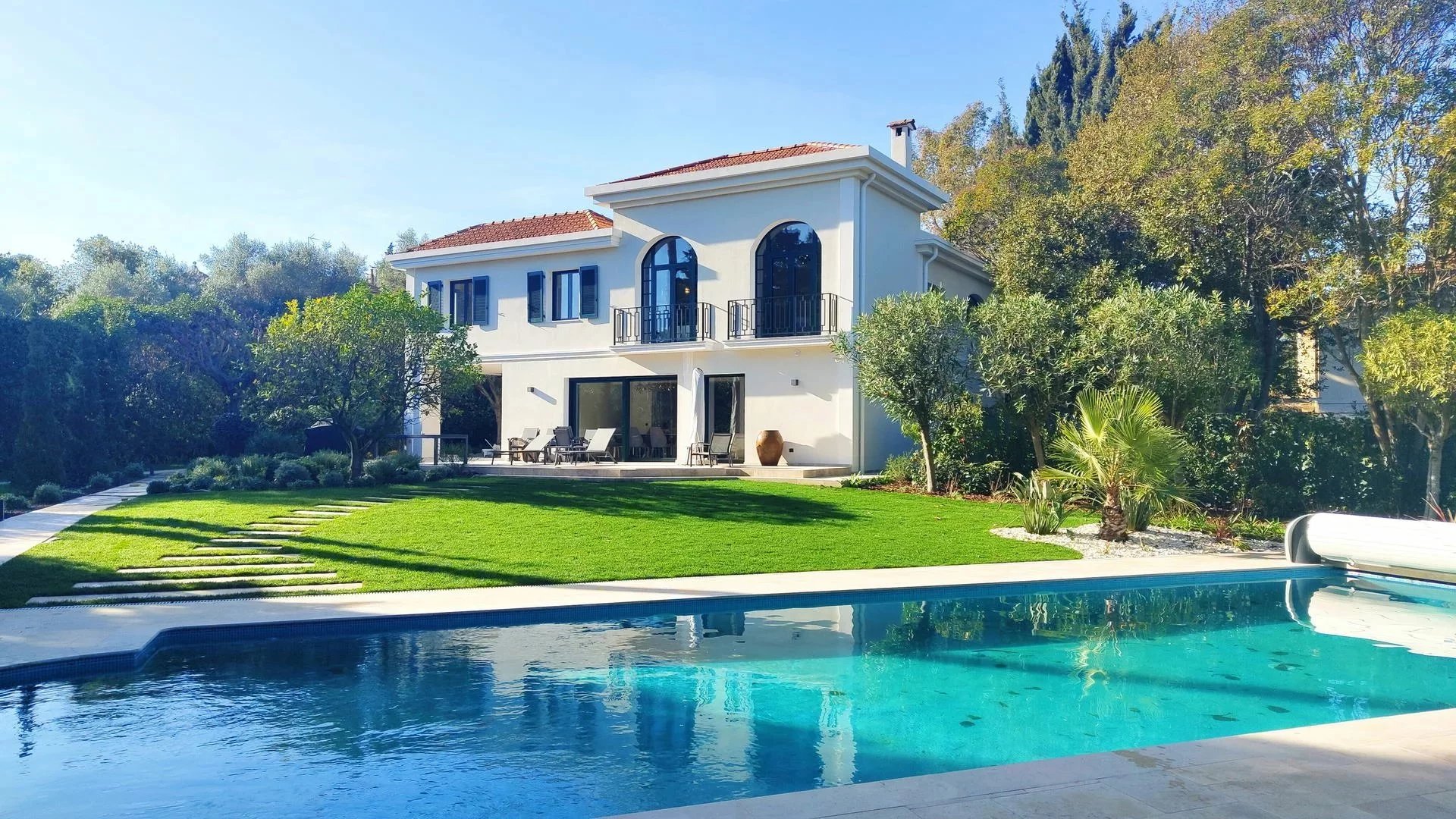 France | Cap d'Antibes | 5 Bedrooms | 5 Bathrooms | 300 sqm | €5,500,000 | Ref: 86361006
