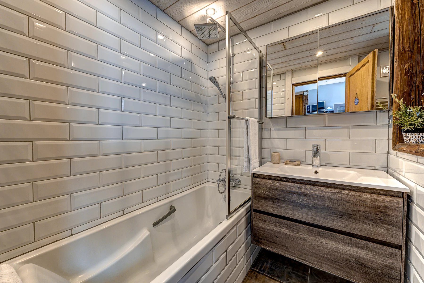 Photo of CHAMONIX - A 2 bedroom chalet surrounded by nature