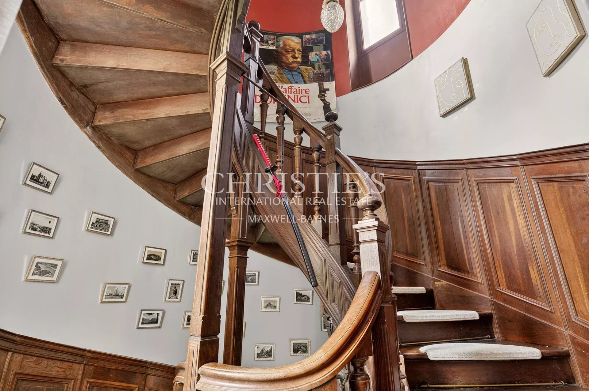 9 Bedroom Chateau's Image 13