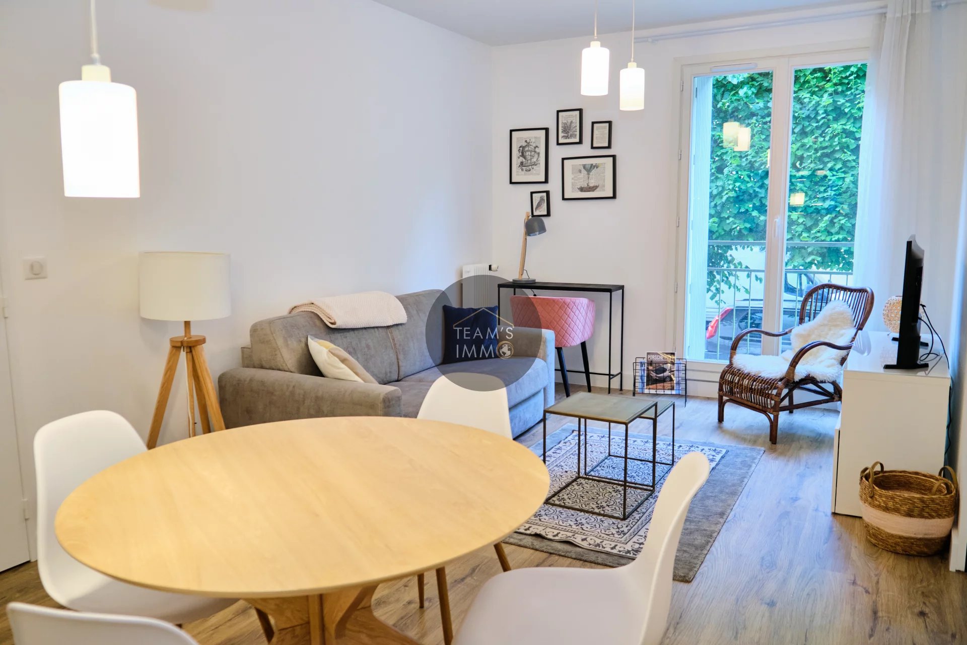 Agence immobilière de 