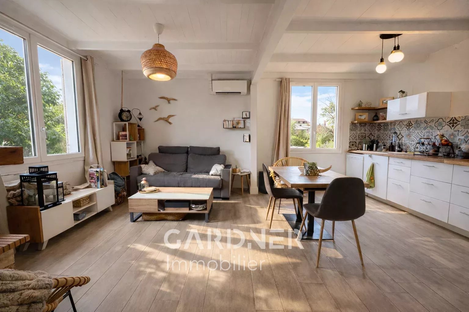 Agence immobilière de 