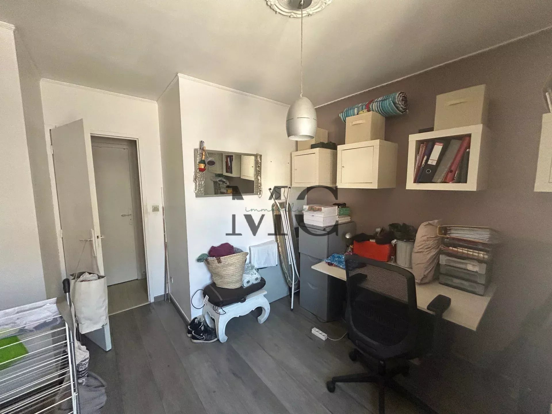 MAISON DE VILLE - T4 - JARDIN - BOX FERME
