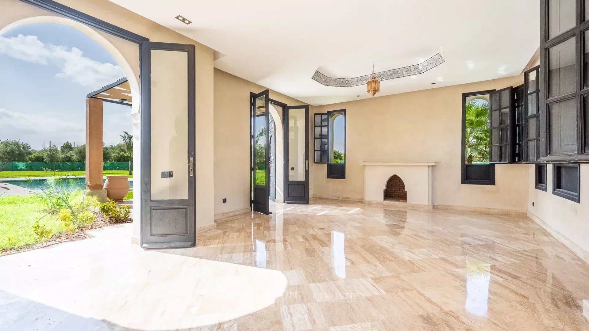 4 Bedroom Villa/Townhouse's Image 9