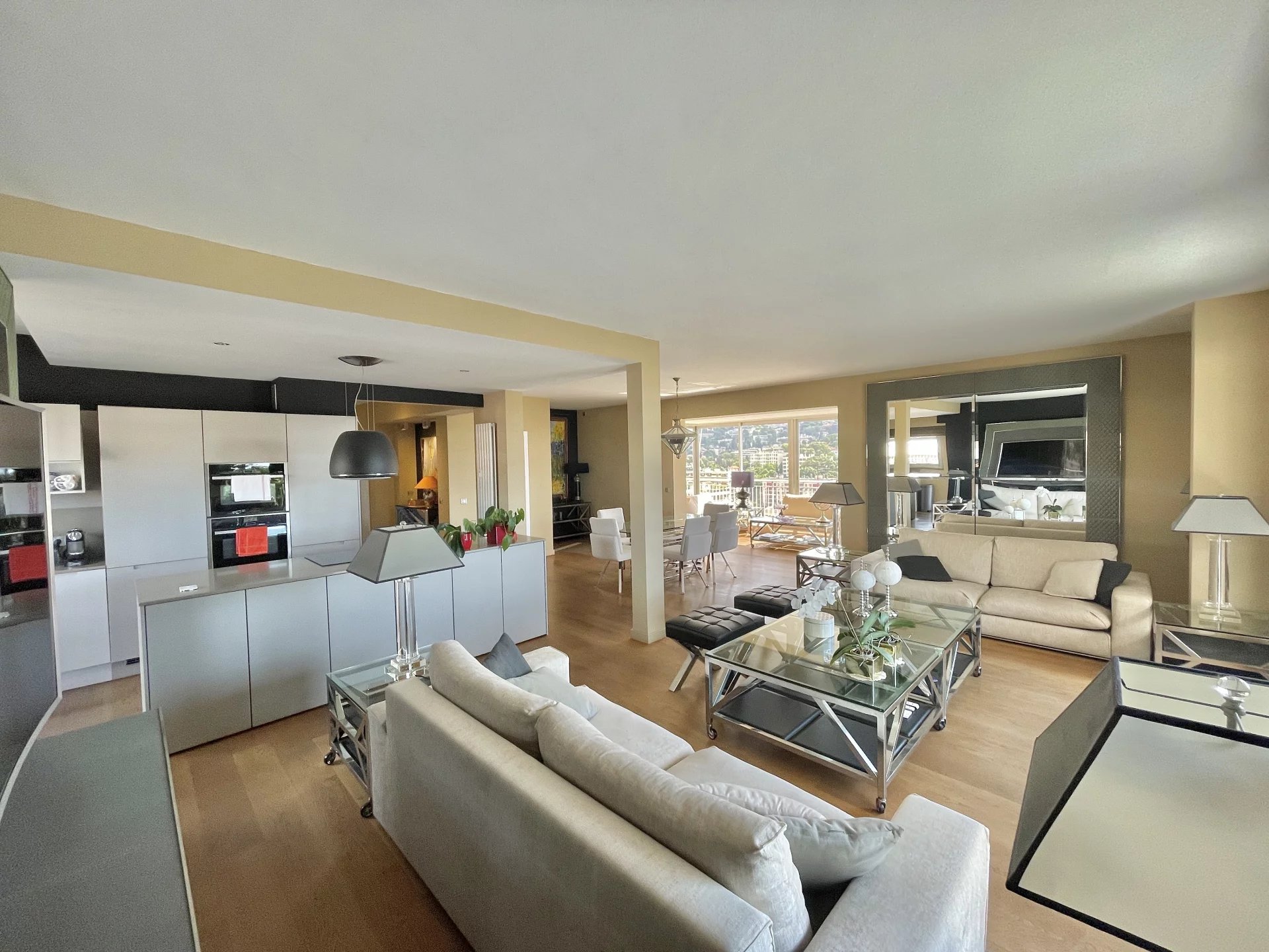 Appartement excellent état – Vue panoramique - Le Cannet