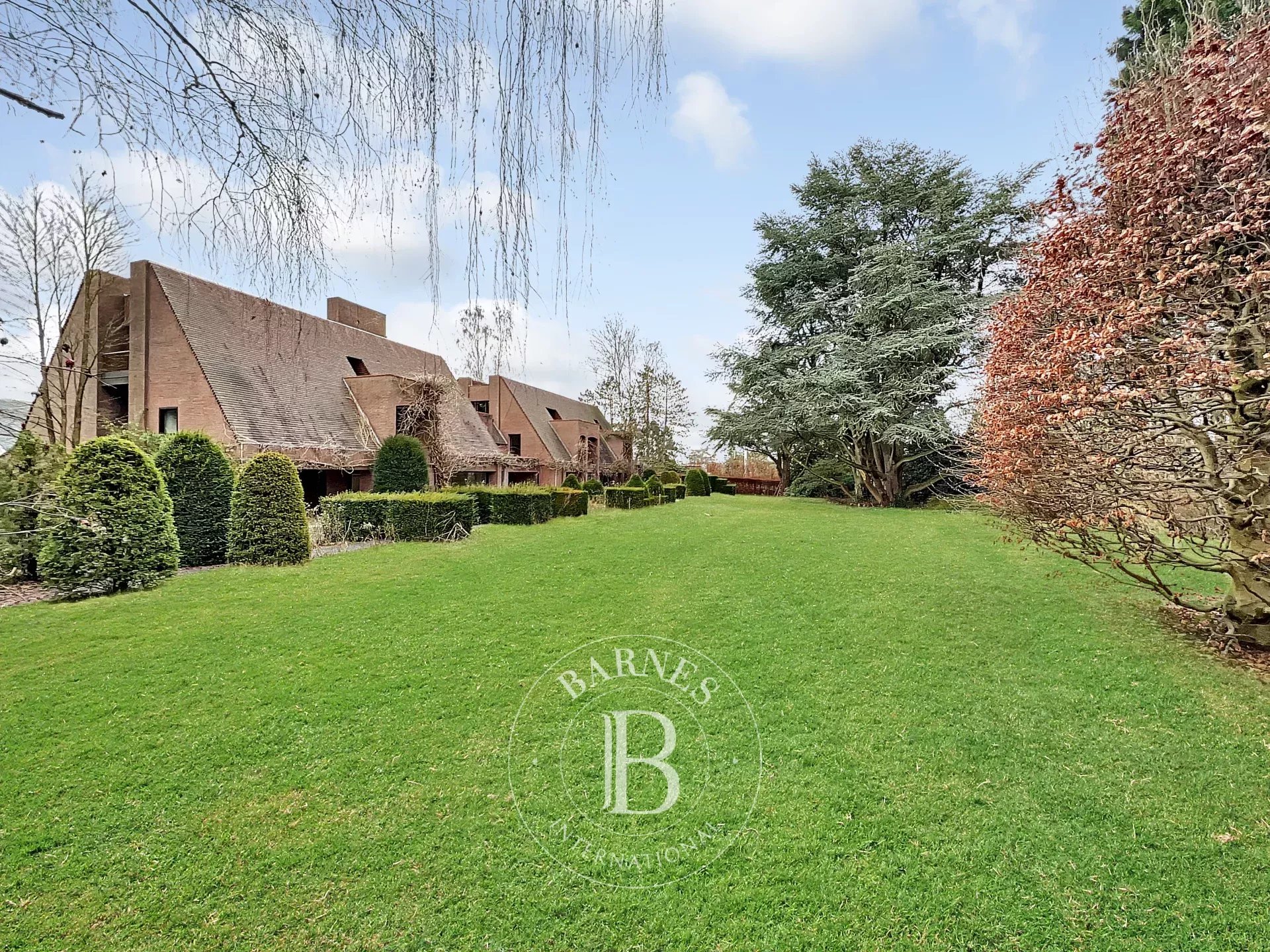 Uccle - Beautiful villa on a large plot, indoor swimming pool