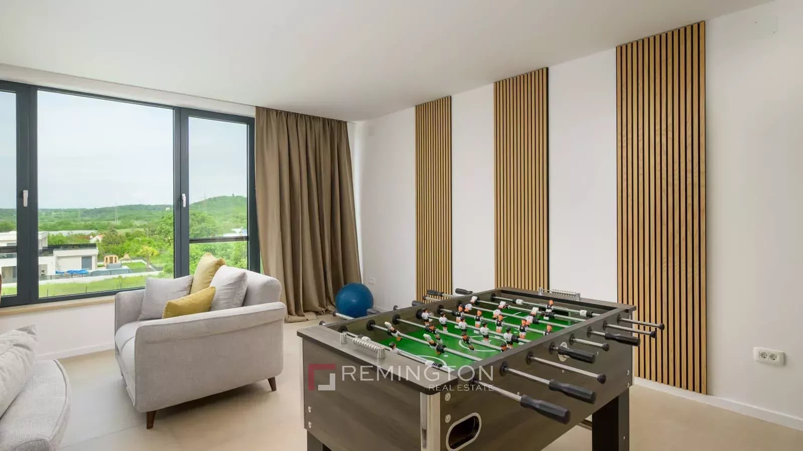3 Bedroom Villa/Townhouse's Image 8