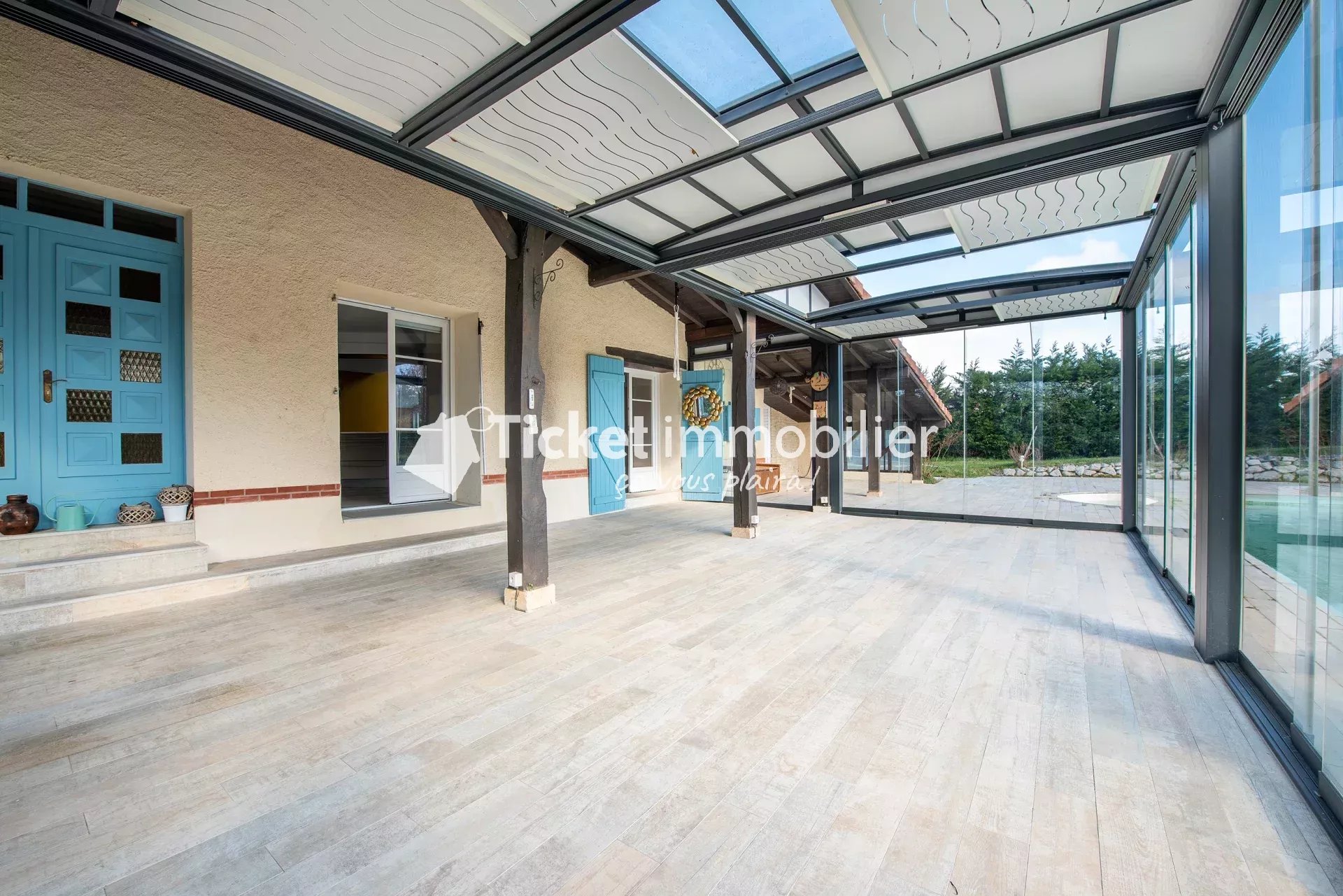VILLA 6 PIECES 288 M2 RÉNOVÉE AVEC PISCINE, JARDIN, GARAGE ET PERGOLA BIOCLIMATIQUE — photo 6