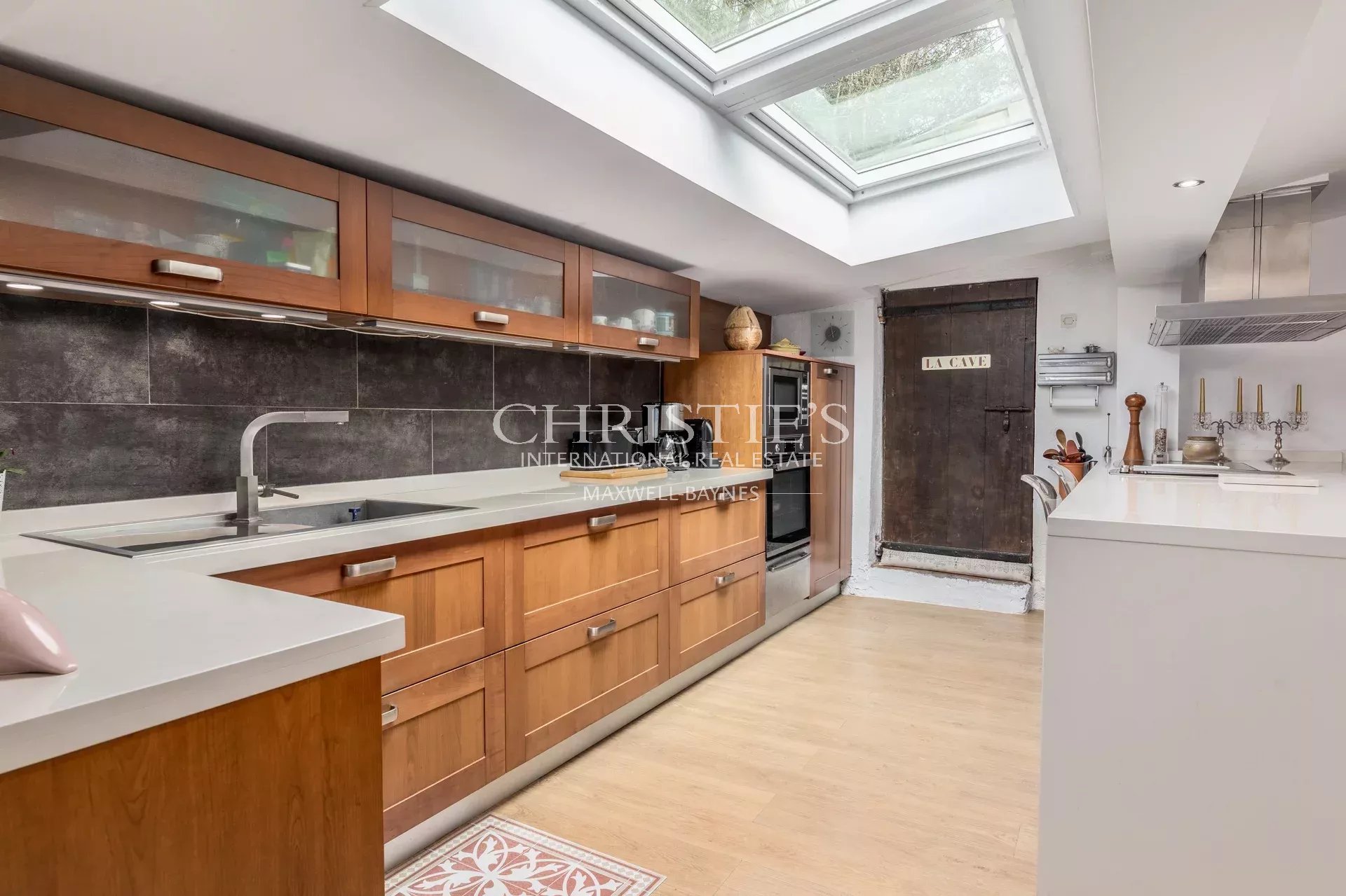 5 Bedroom Villa/Townhouse's Image 17