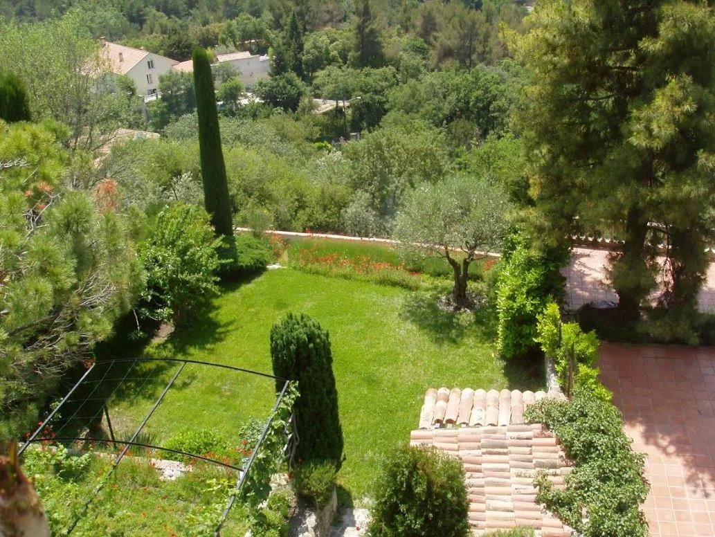 Très belle maison de village située à Aix en provence