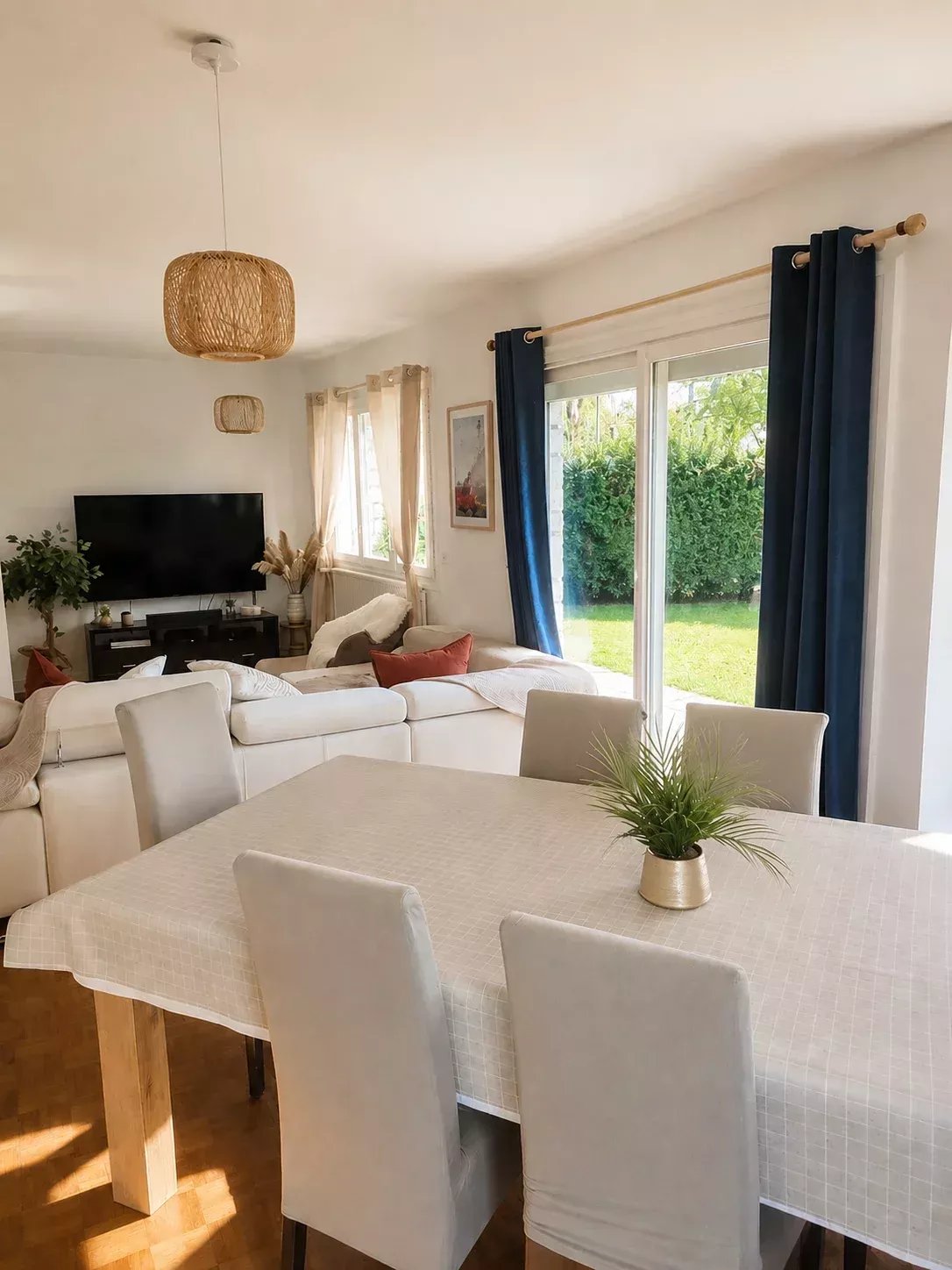 House in Sauveterre-de-Bearn - Image 2