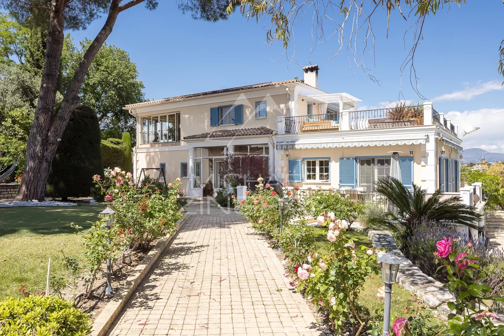 7 Bedroom Villa/Townhouse's Image 7