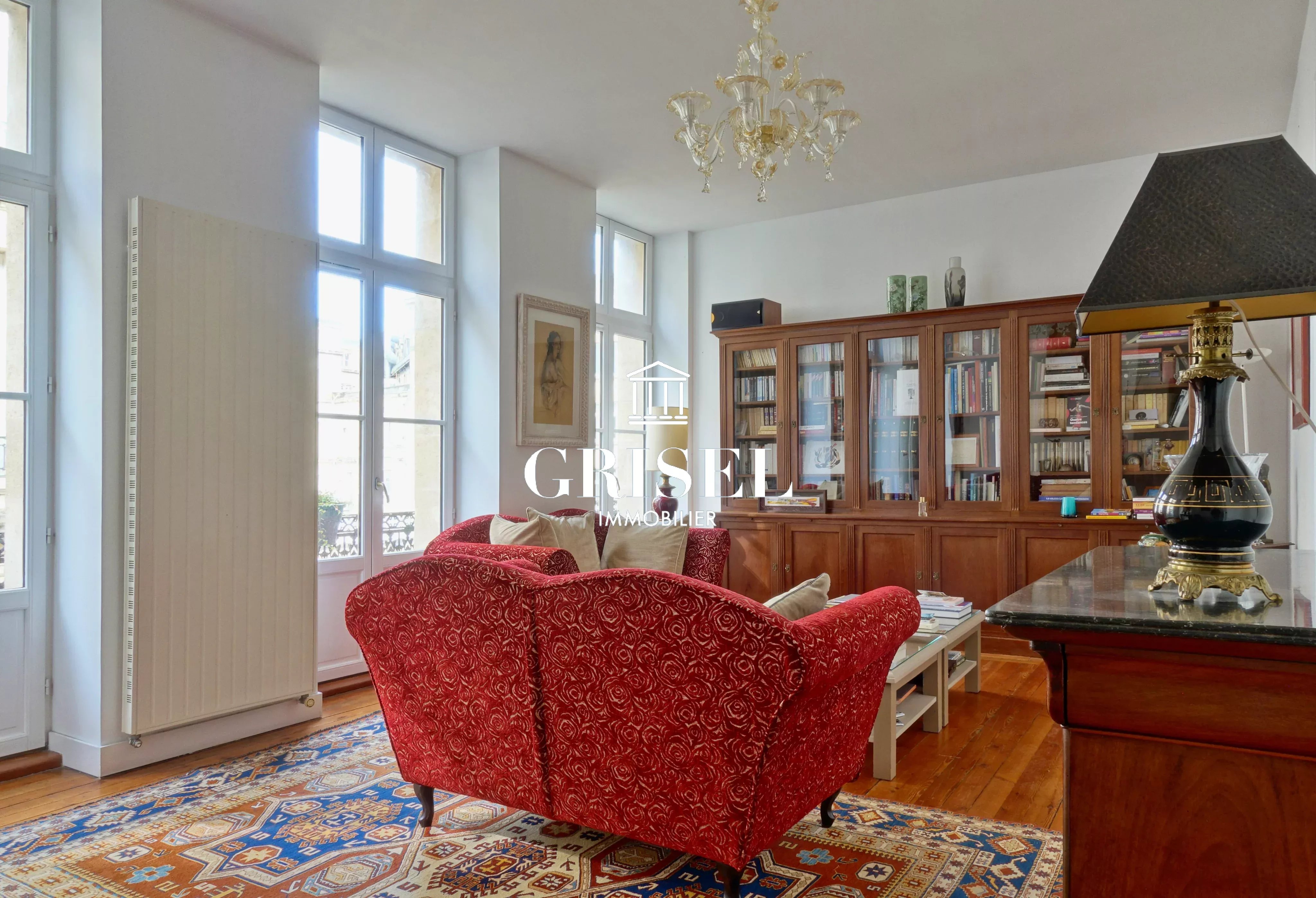 APPARTEMENT BORDEAUX PLACE DE LA BOURSE