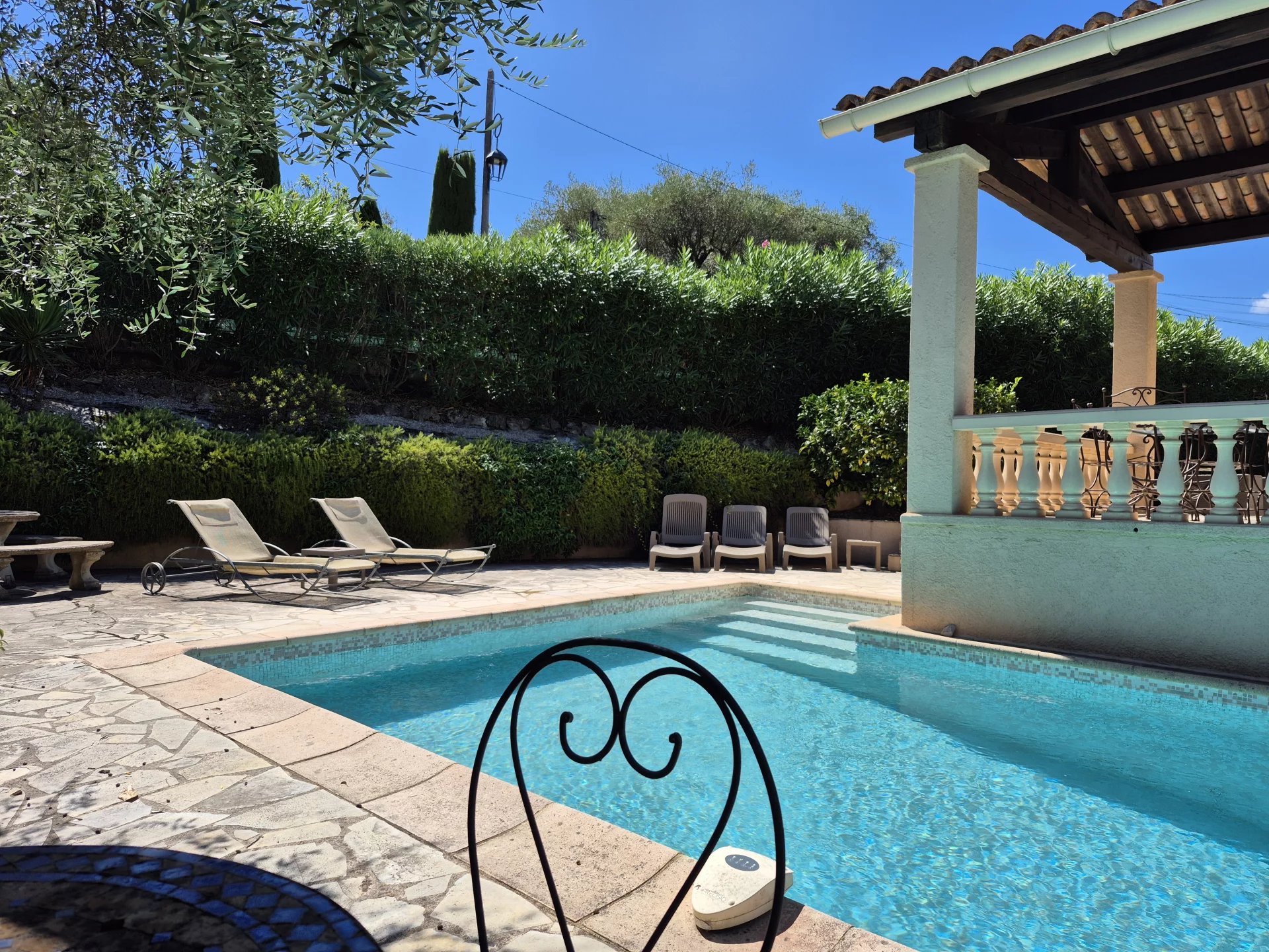 Image of Villa - 3 Bedrooms for Sale in Alpes-Maritimes-Mougins-France, Image 15