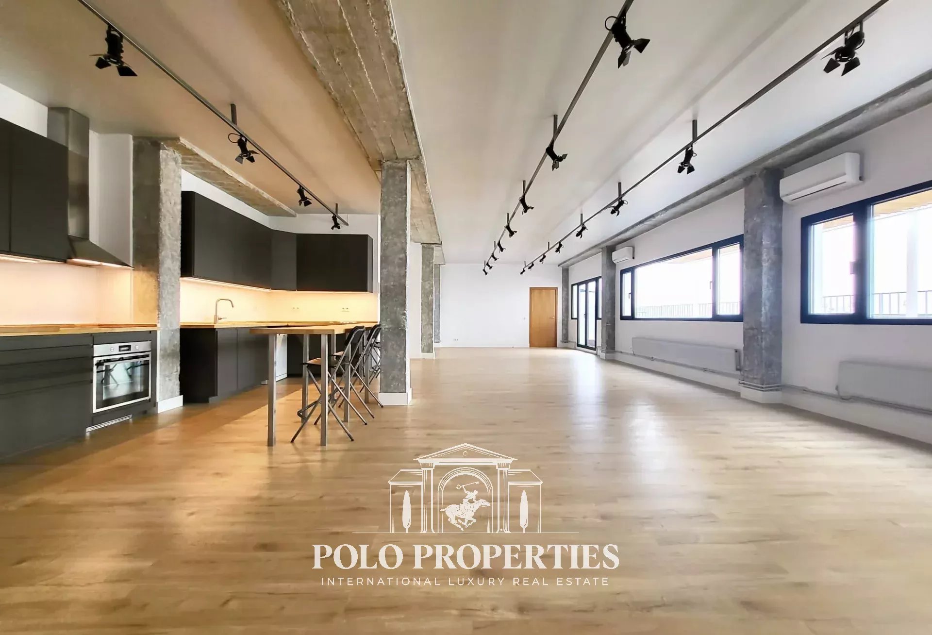 SPECTACULAR PENTHOUSE IN SIMANCAS