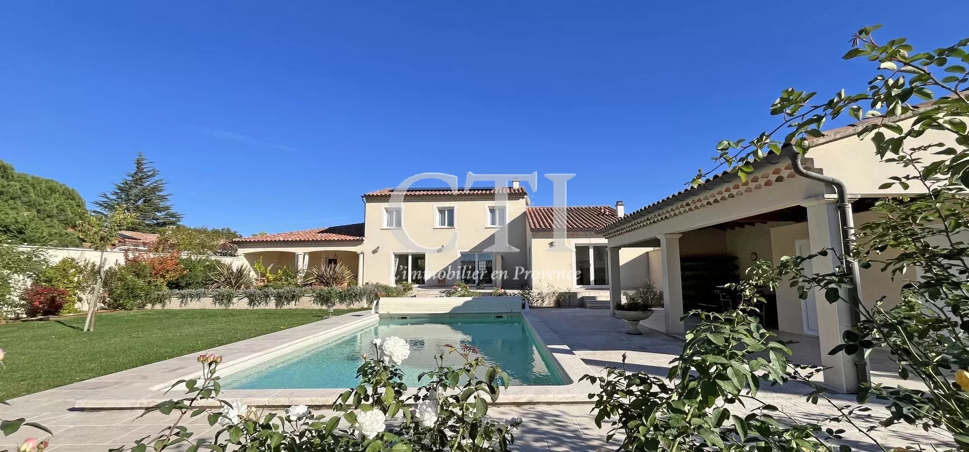 Agence immobilière de 
