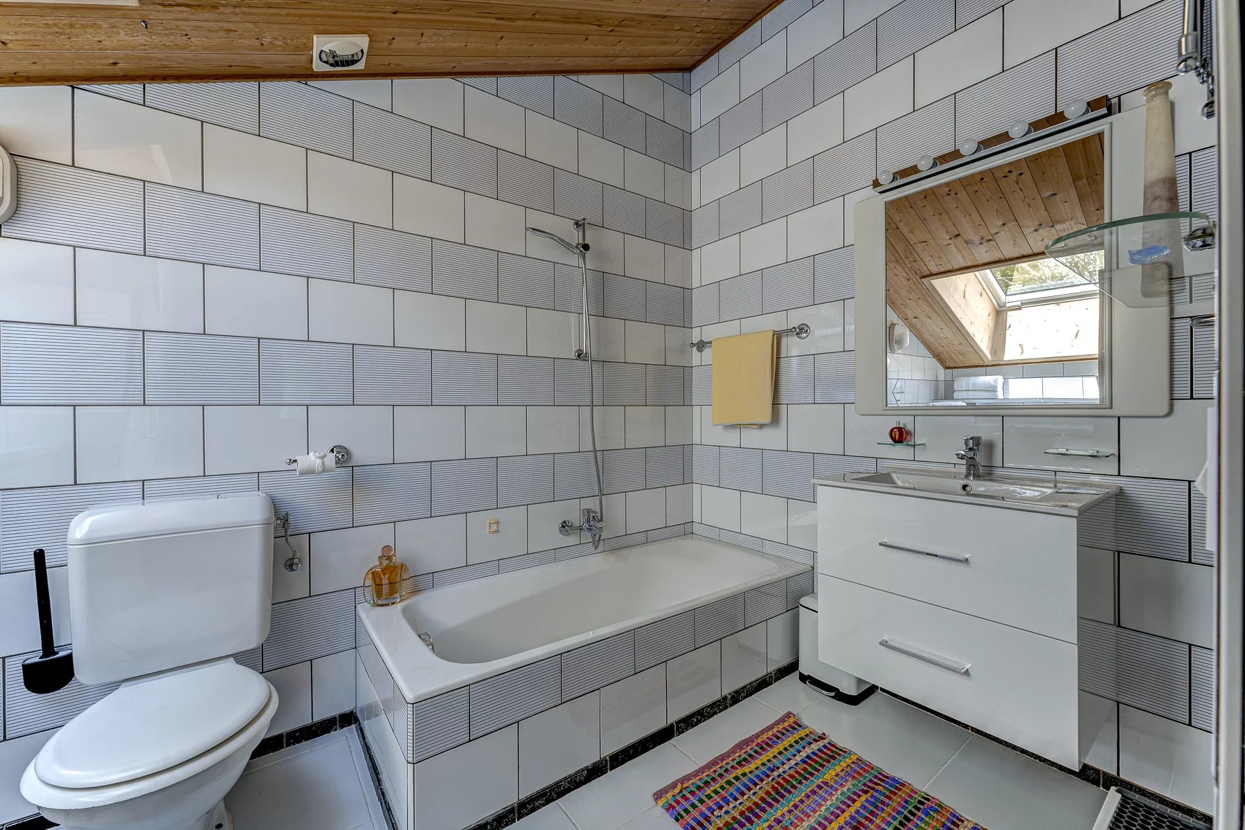 Photo of MORZINE - Elegant 5 bedroom chalet in Morzine