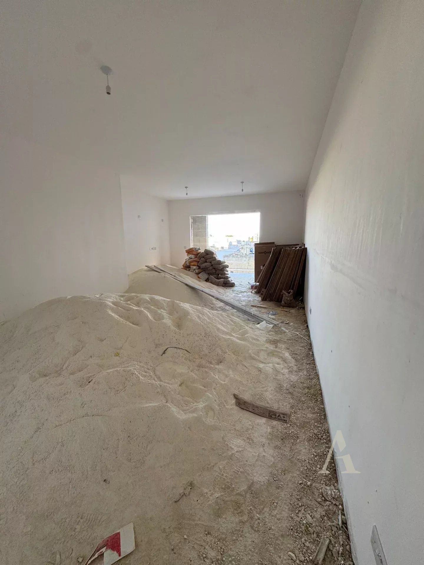 St. Julian’s – Smart Investment Opportunity | One-Bedroom Apartment+ Study Ideal for Rental