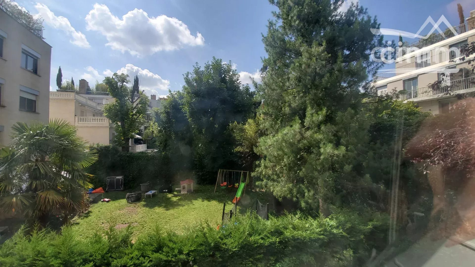 Agence immobilière de 