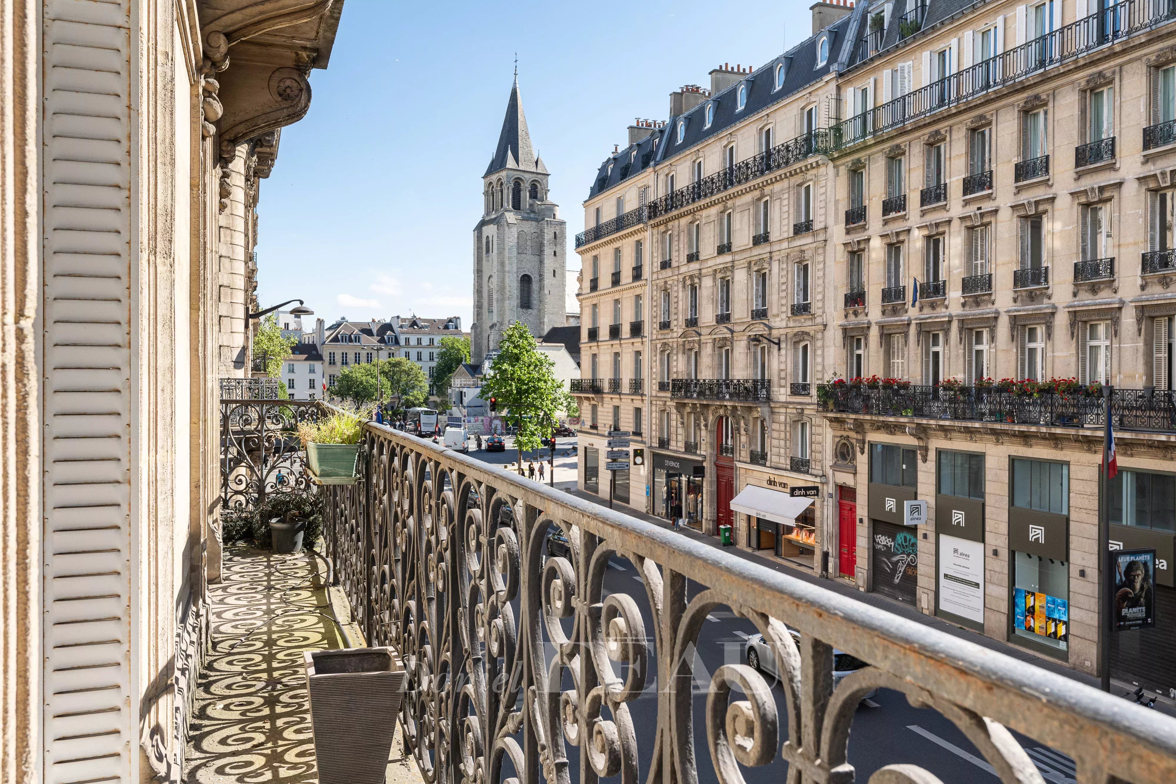 Balcon-vue Eglise Saint Germain