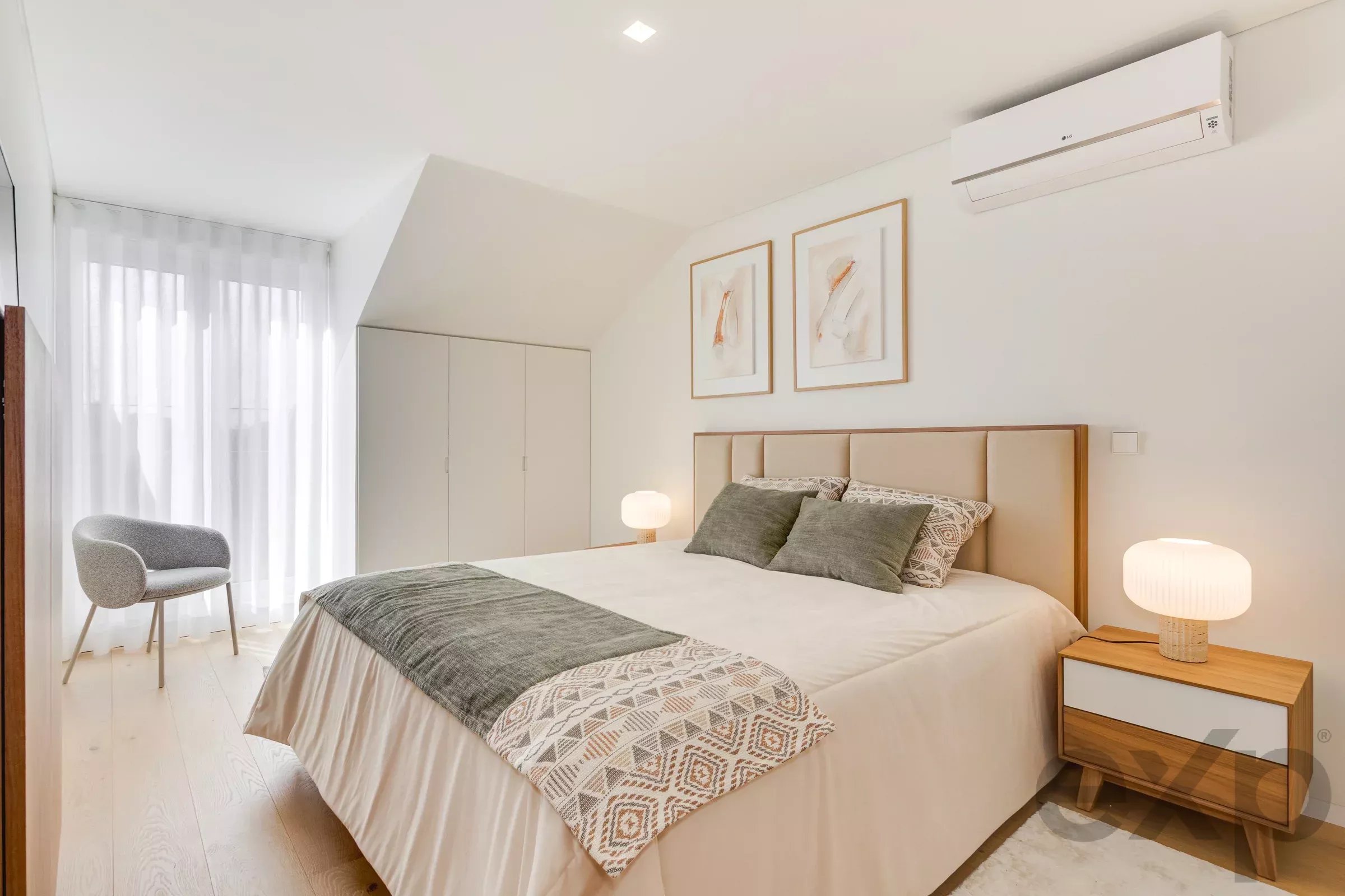 Duplex Apartment 86806328 image 28