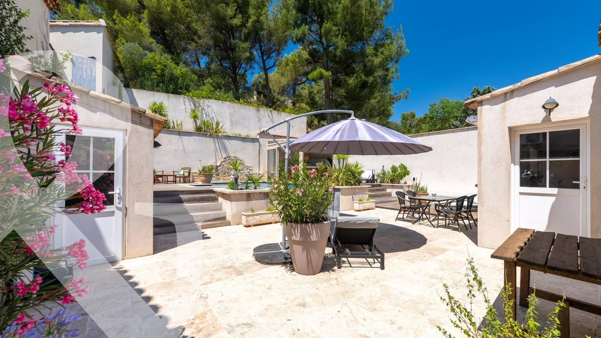 MAISON DE VILLAGE EN PIERRE