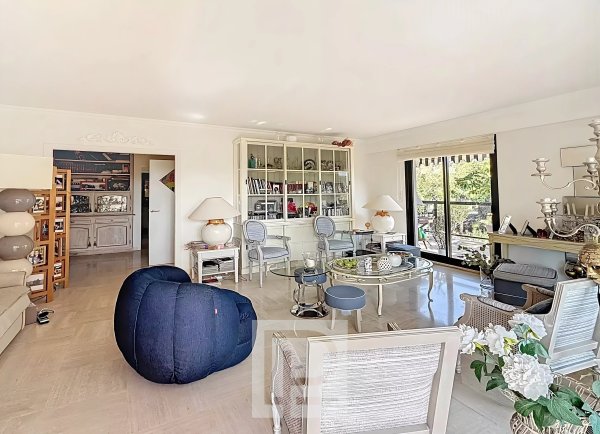 Luxury 2-Bedroom Apartment in Exclusive Cannes Residential Estate — photo 4