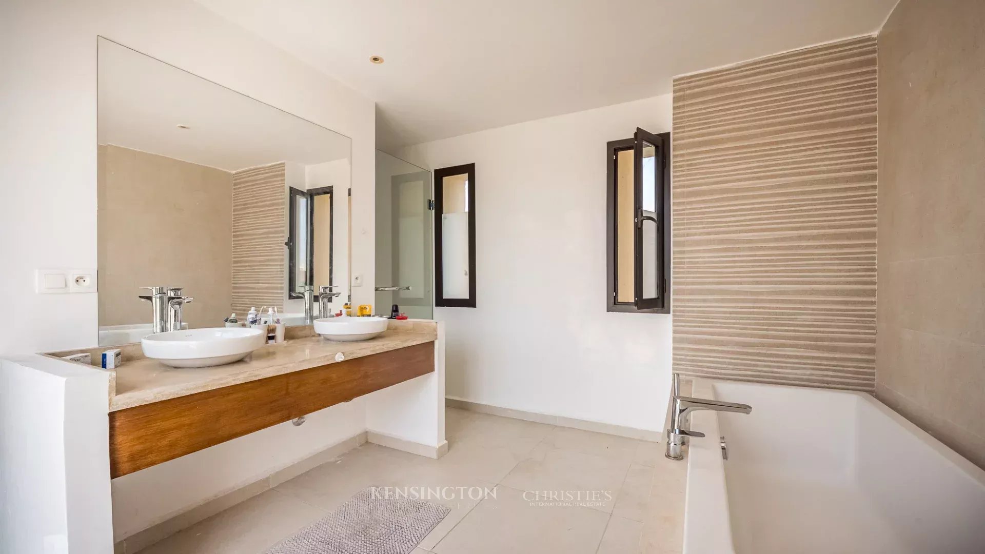 3 Bedroom Villa/Townhouse's Image 20