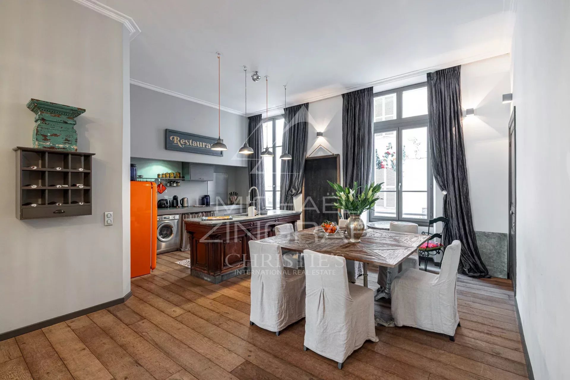 APPARTEMENT BOURGEOIS - CENTRE VILLE CANNES