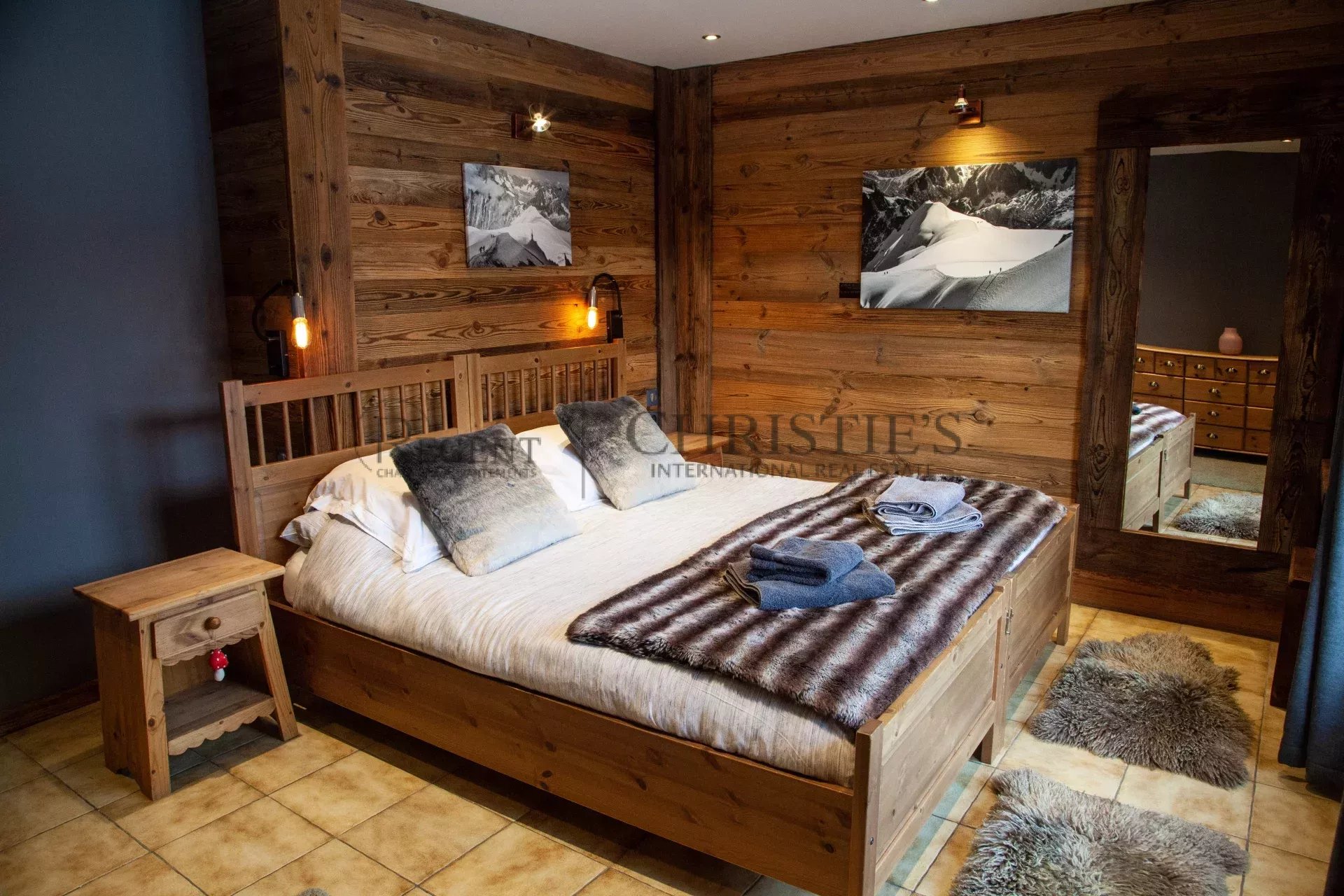 10 Bedroom Villa/Townhouse's Image 7