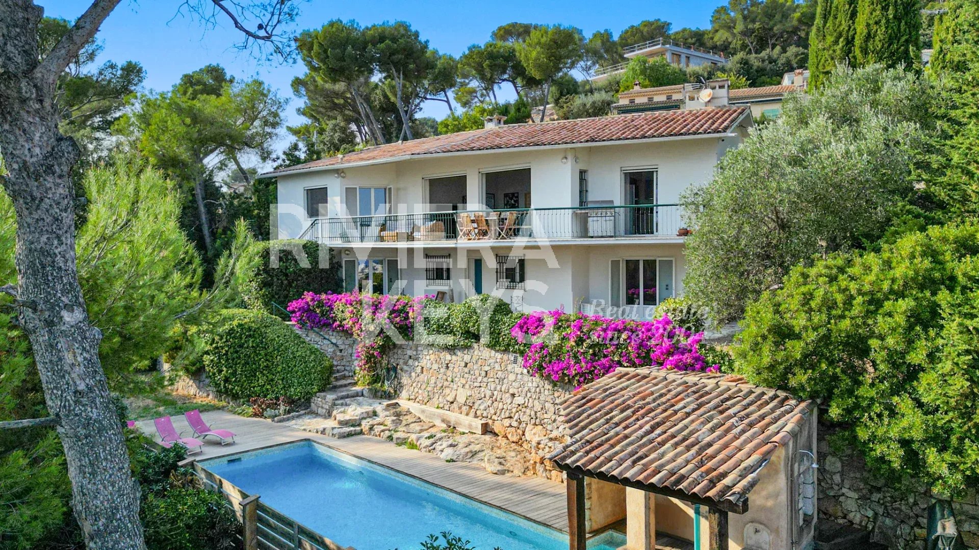 GOLFE-JUAN : Maison d’exception avec vue mer panoramique et piscine