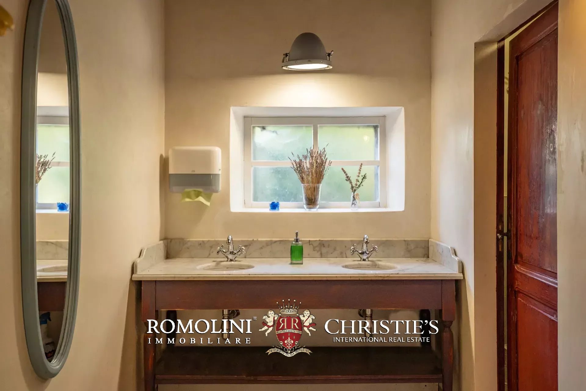 10 Bedroom Villa/Townhouse's Image 72