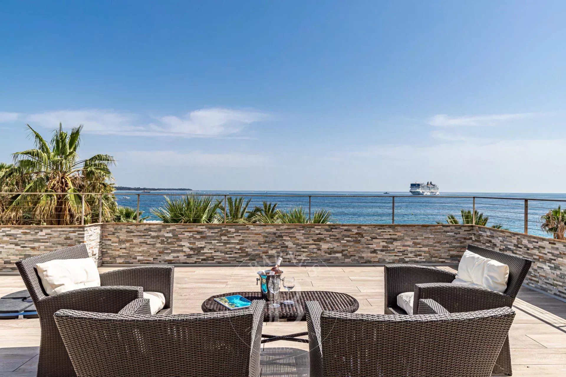 CANNES PLAGES DU MIDI / VIEUX PORT - 4 BEDROOMS - PENTHOUSE - PANORAMIC SEA VIEW