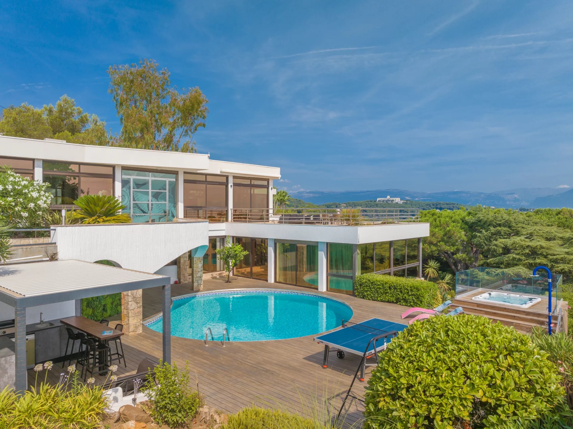 Image of Villa for Sale in Alpes-Maritimes-Cannes-France, Image 1