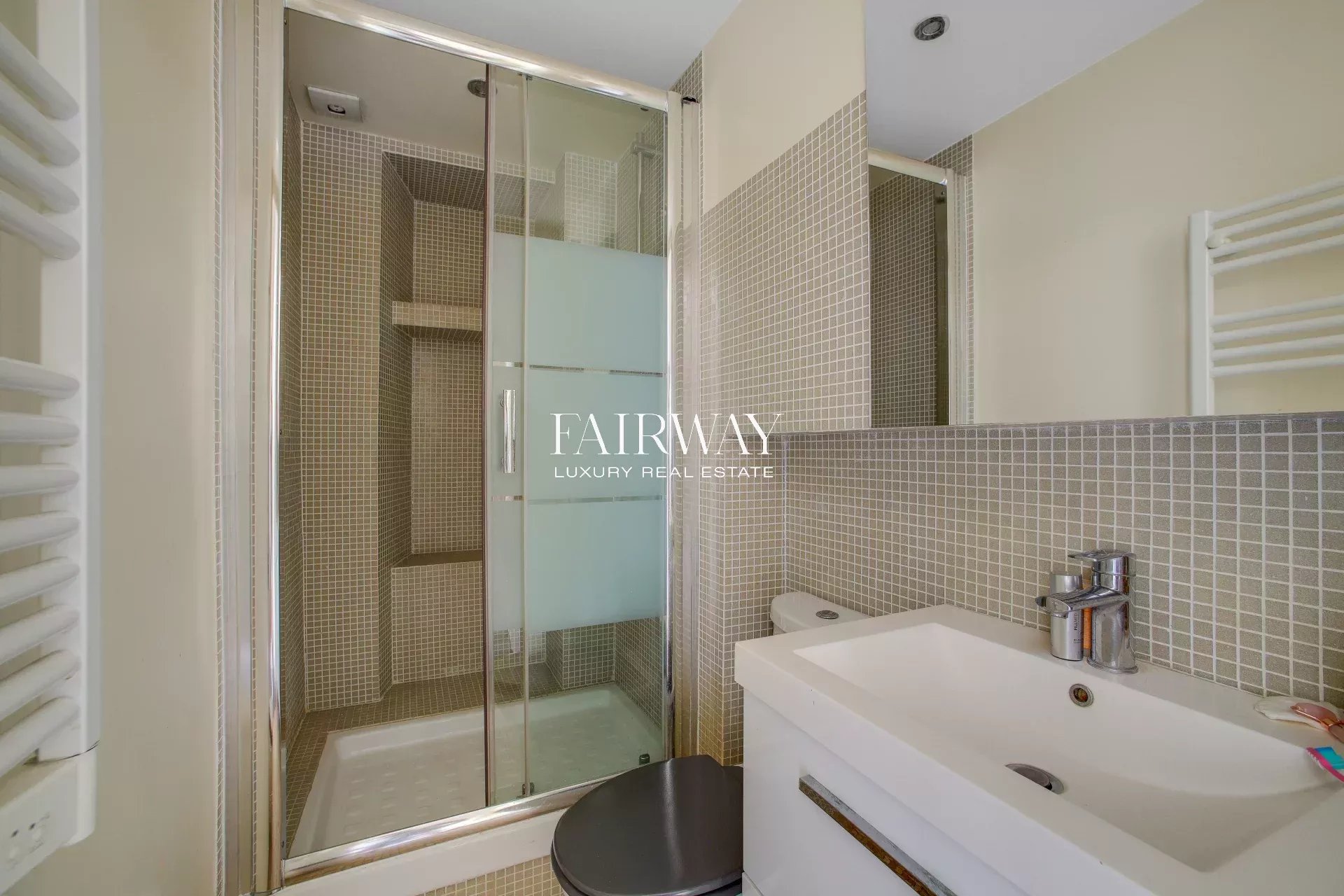 Appartement familial de standing de 213m² avec 5 chambres dans le 8ème arrondissement de Paris