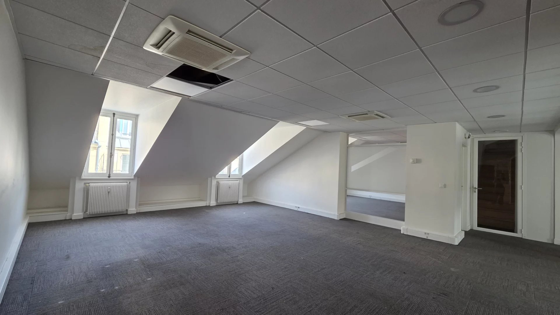 Paris 9   Opéra / Saint Lazare   261 m2 de Bureaux à louer