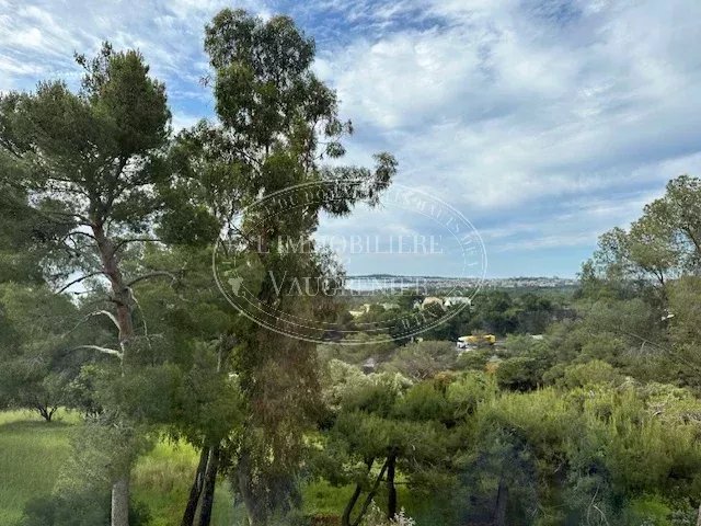 VENTE HAUTS DE VAUGRENIER APPARTEMENT 3 PIECES 429 000.-€